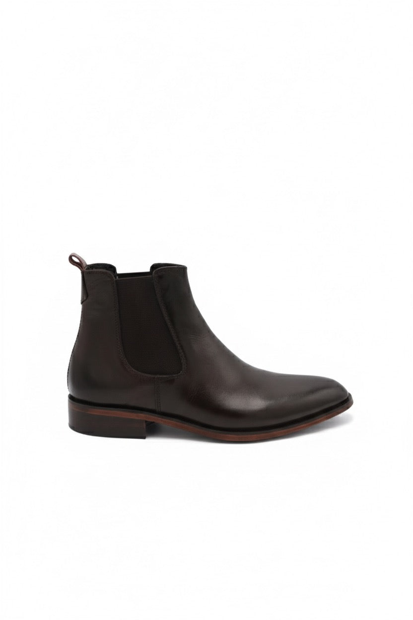 Chelsea Brown Boots